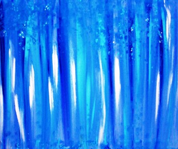 Rappresentazione visionaria di un bosco in blu 